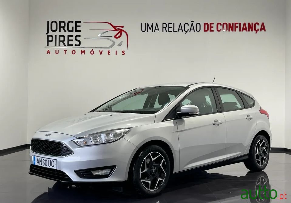 2017' Ford Focus photo #1