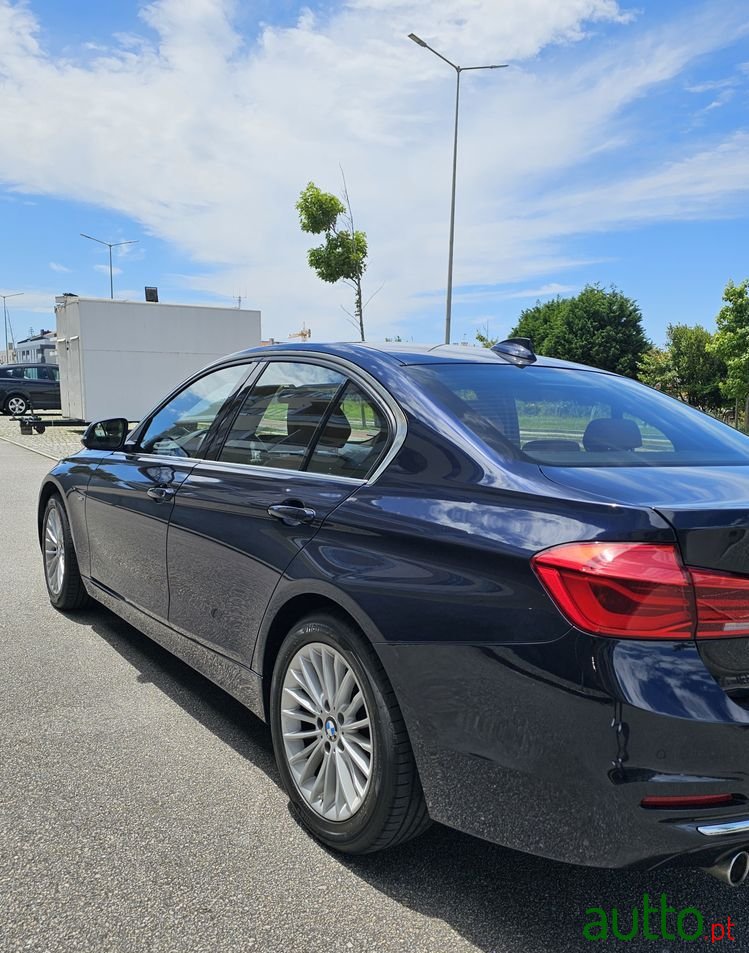 2016' BMW 318 D Line Luxury Auto photo #3