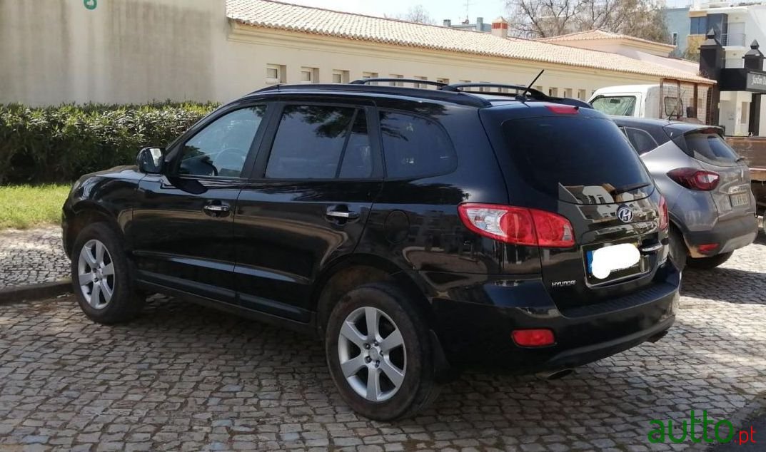 2009' Hyundai Santa Fe photo #2