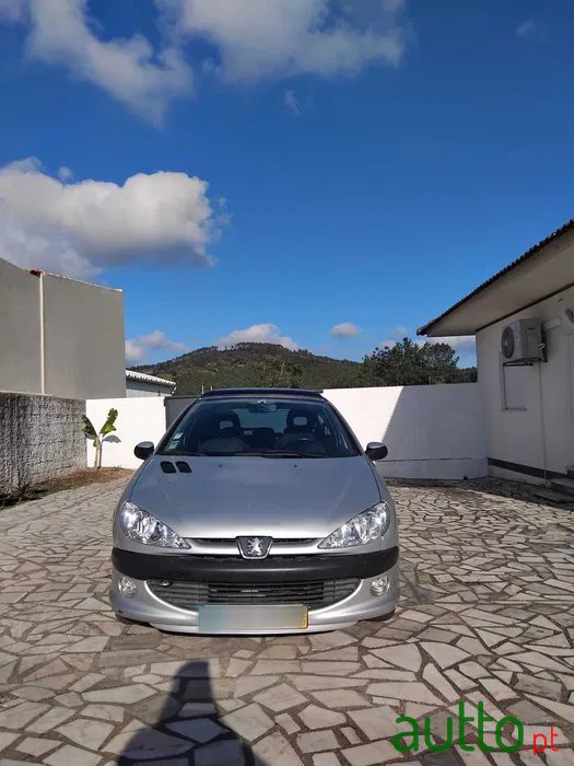 2003' Peugeot 206 photo #1
