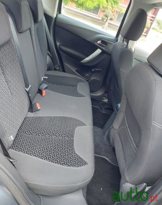 2010' Citroen C3 photo #4