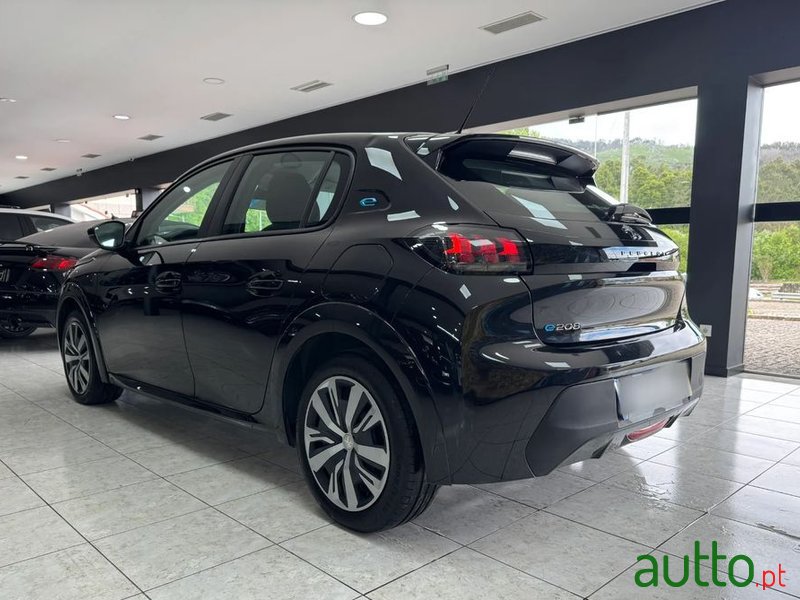2021' Peugeot e-208 50 Kwh Active photo #3