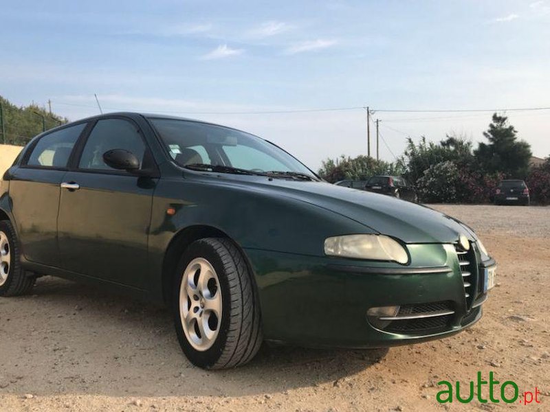 2002' Alfa Romeo 147 1.9 Jtd photo #1