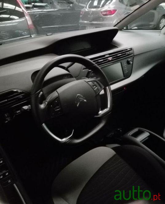 2014' Citroen C4 Grand Picasso photo #2