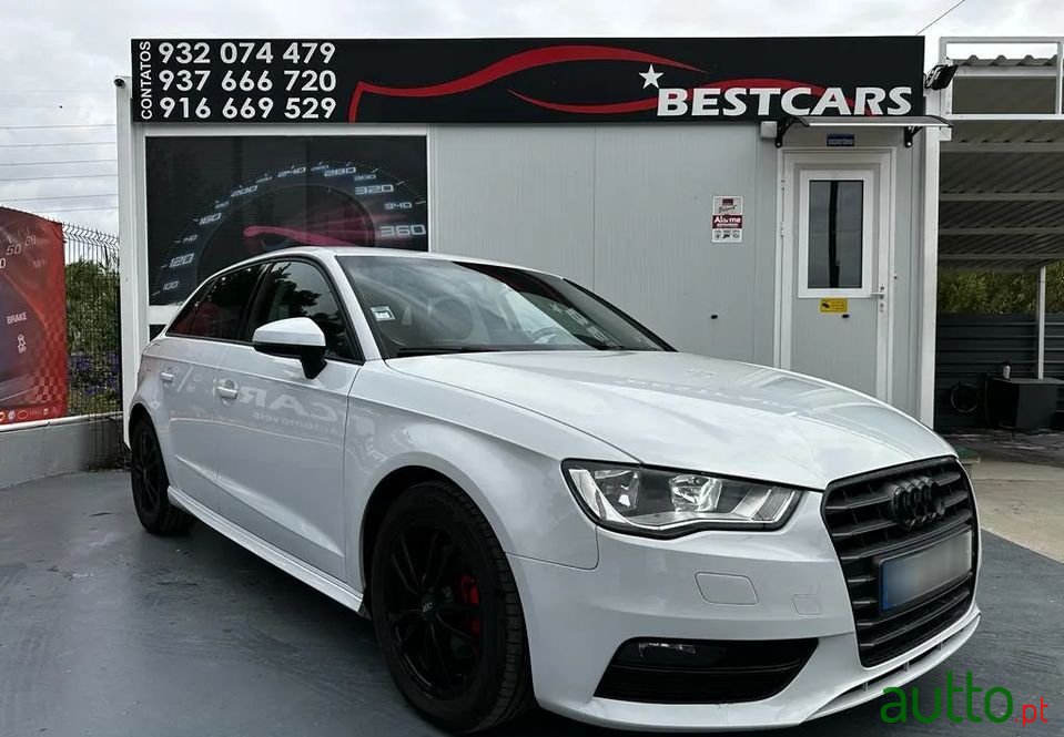 2015' Audi A3 Sportback photo #1