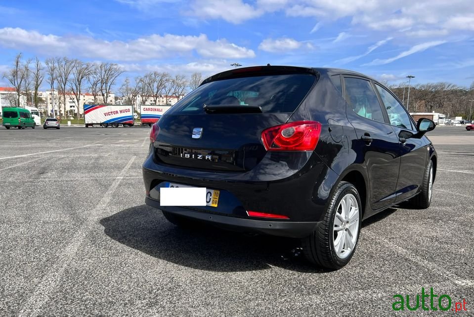 2010' SEAT Ibiza photo #6