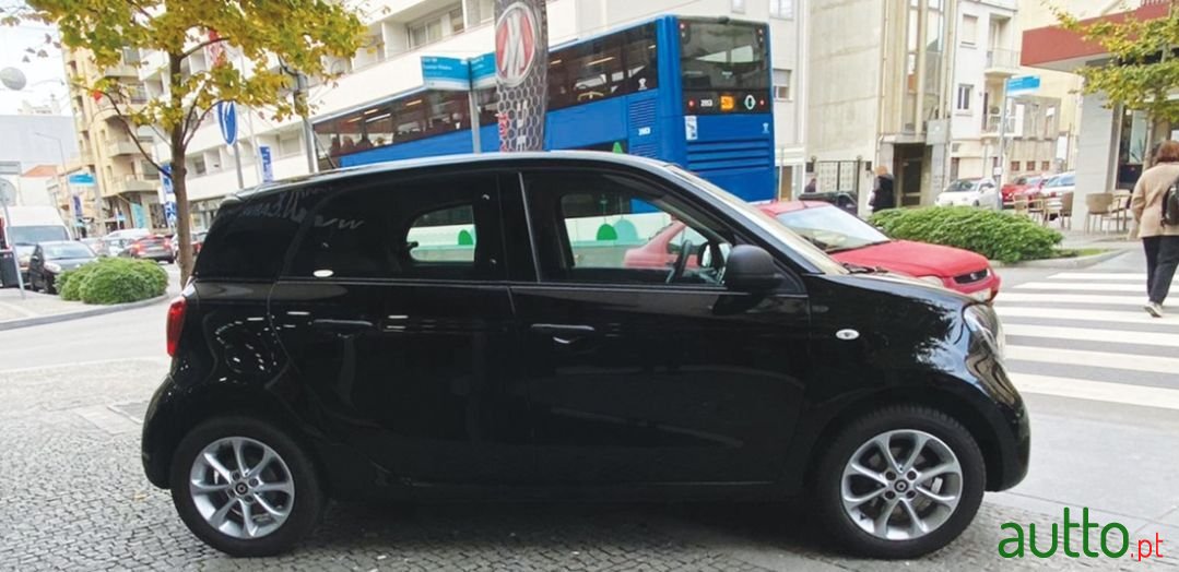 2017' Smart Forfour photo #5