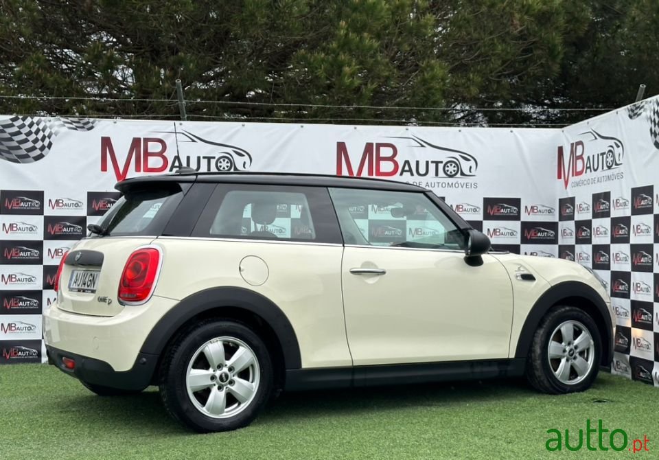 2018' MINI Cooper photo #6