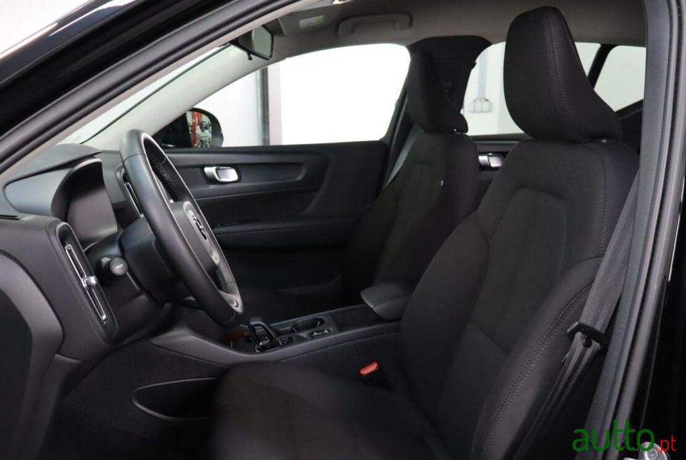 2023' Volvo Xc 40 photo #5