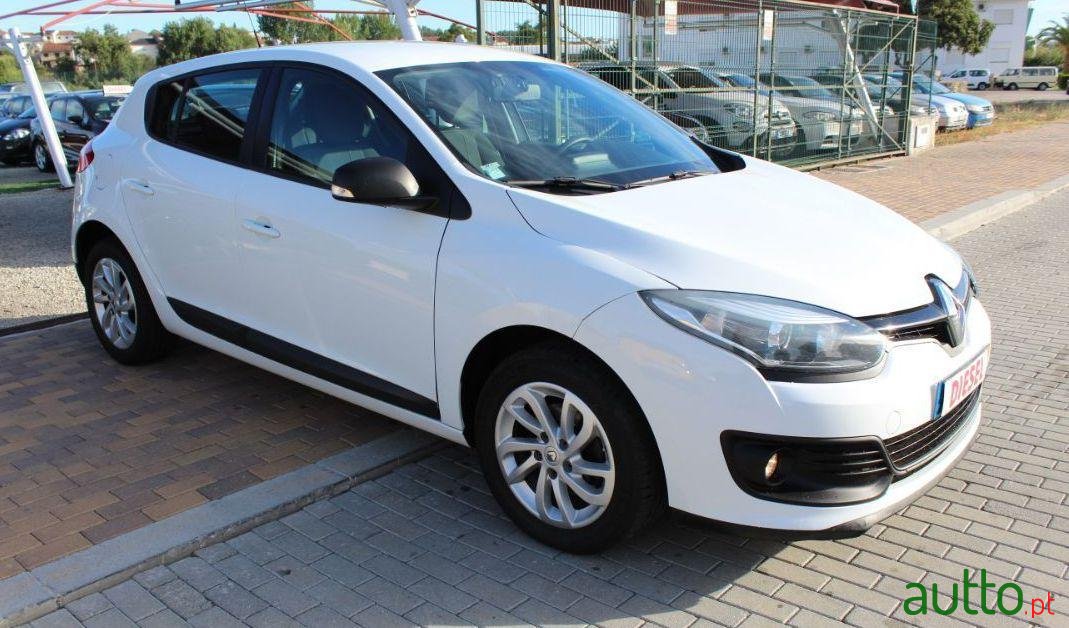 2014' Renault Megane photo #3