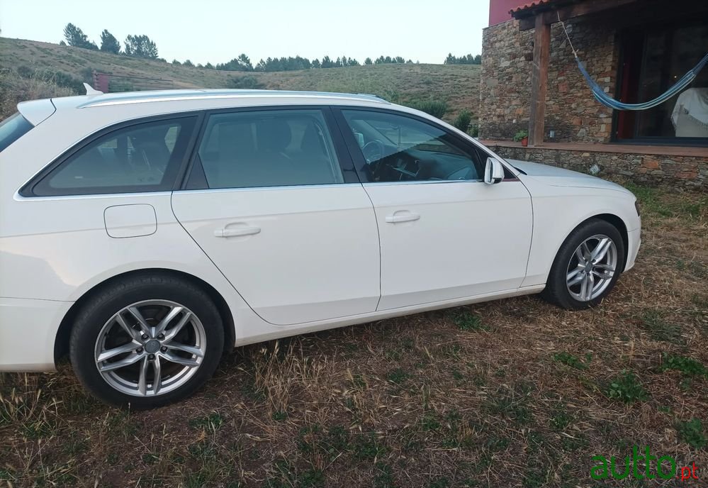 2010' Audi A4 Avant photo #3