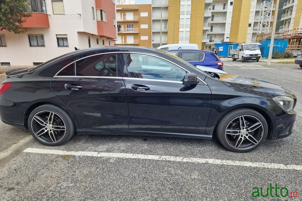 2015' Mercedes-Benz Classe Cla Cdi photo #3