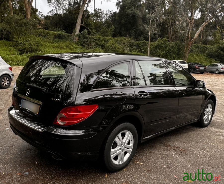 2009' Mercedes-Benz R 350 photo #4