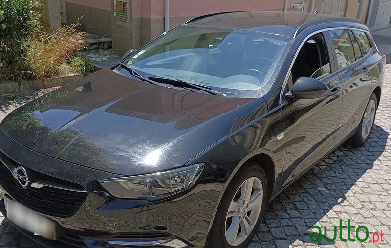 2019' Opel Insignia Sports Tourer photo #2