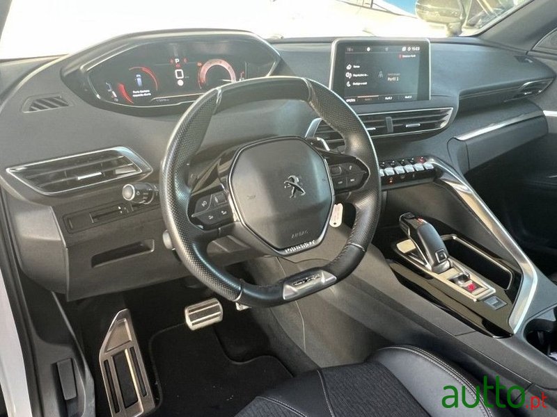2019' Peugeot 5008 photo #2