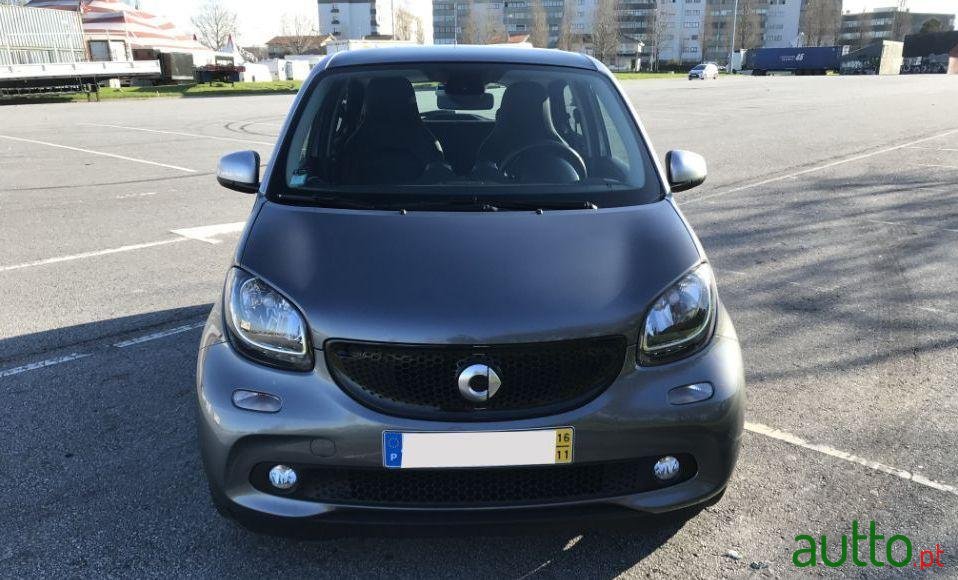 2016' Smart Forfour photo #1