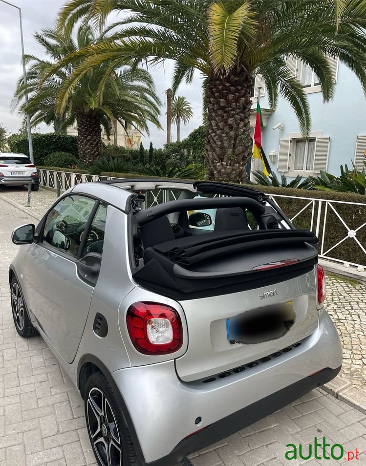 2017' Smart Fortwo Cabrio photo #1