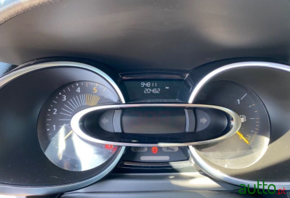 2015' Renault Clio photo #1