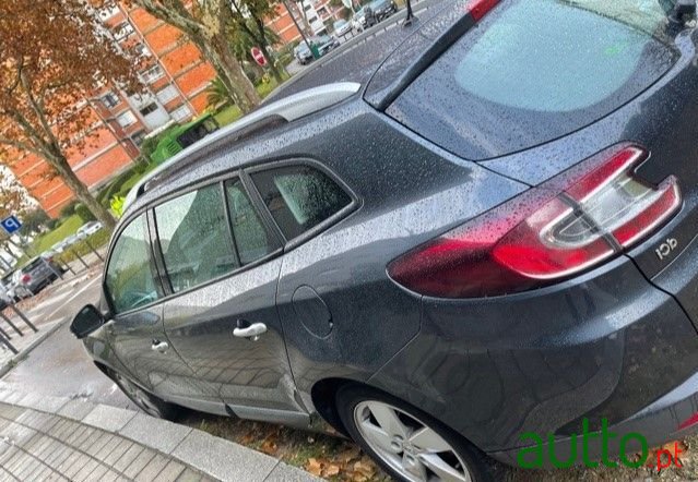 2010' Renault Megane Sport Tourer photo #1