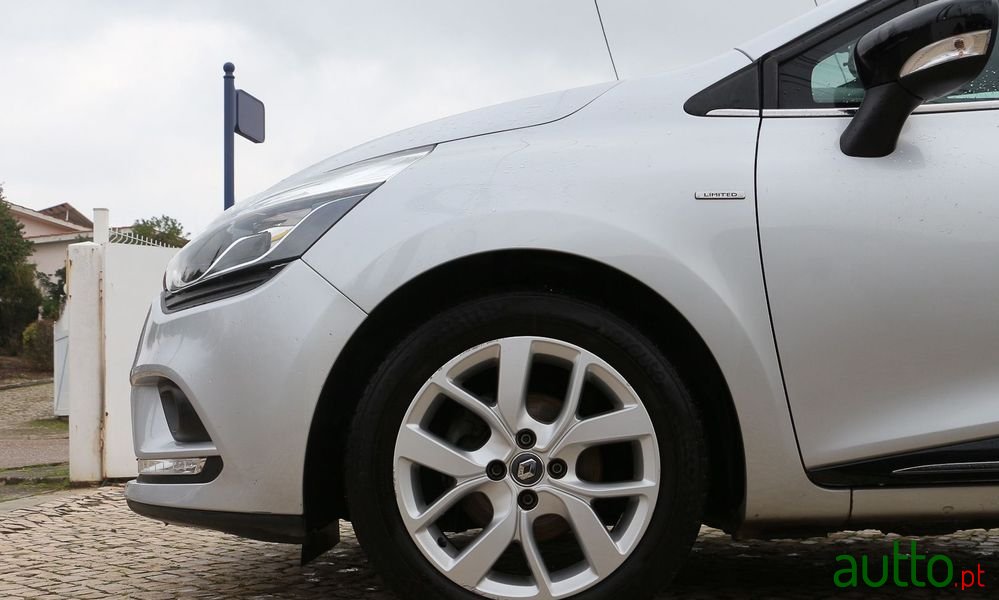 2018' Renault Clio 0.9 Tce Limited photo #6