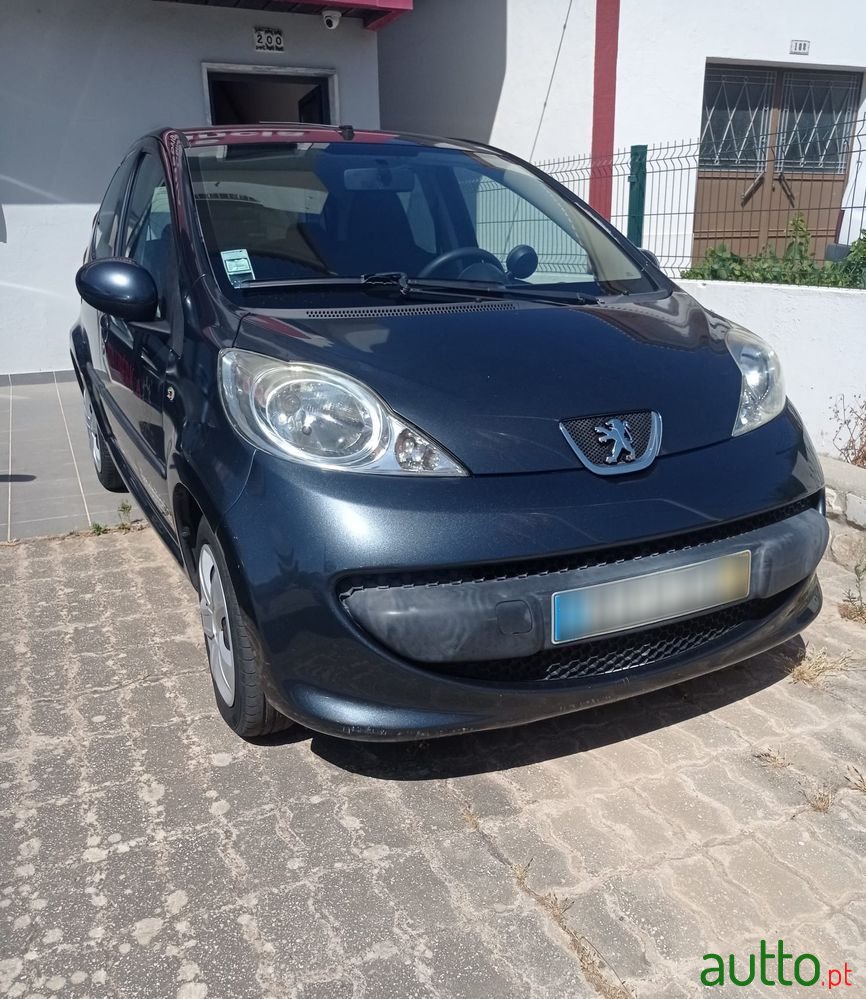 2006' Peugeot 107 1.0 Trendy photo #2