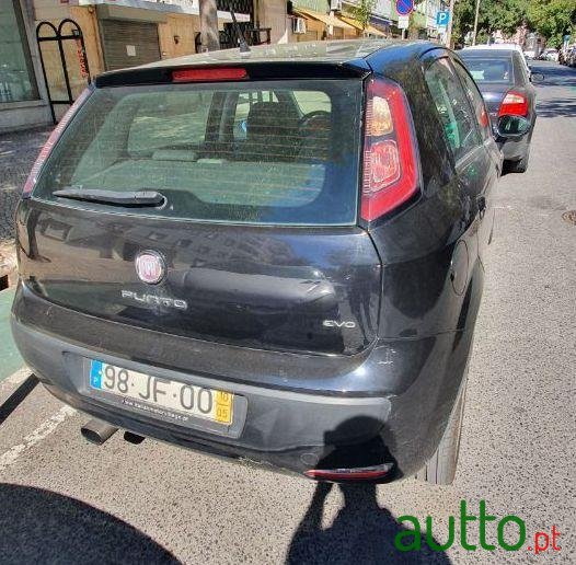 2010' Fiat Punto Evo photo #1