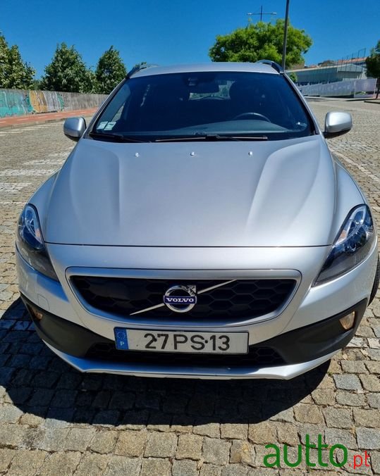 2015' Volvo V40 photo #2