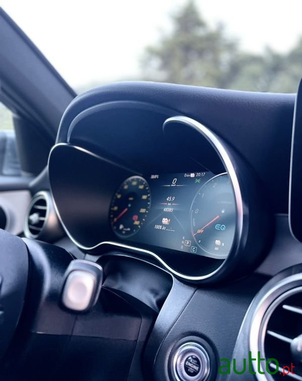 2021' Mercedes-Benz GLC 300 photo #5