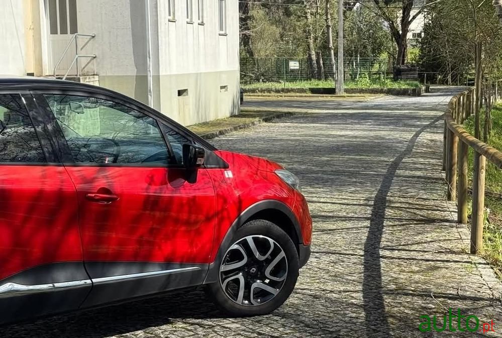 2015' Renault Captur photo #6