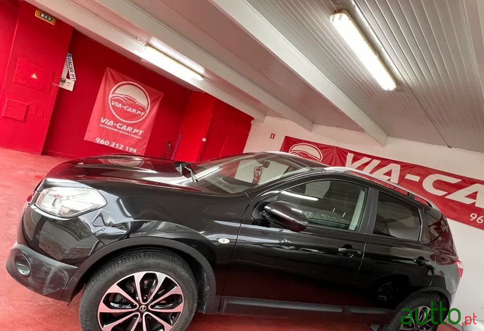 2011' Nissan Qashqai photo #1