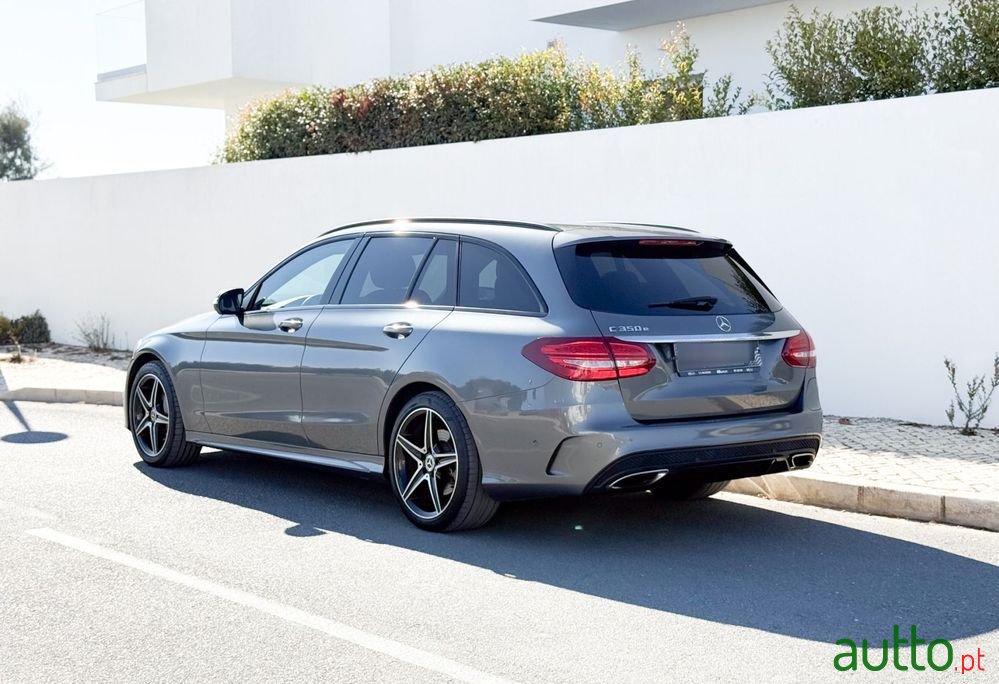 2017' Mercedes-Benz Classe C E photo #4