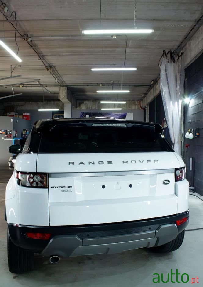 2015' Land Rover Range Rover Evoque 2.2 Ed4 Dynamic photo #5