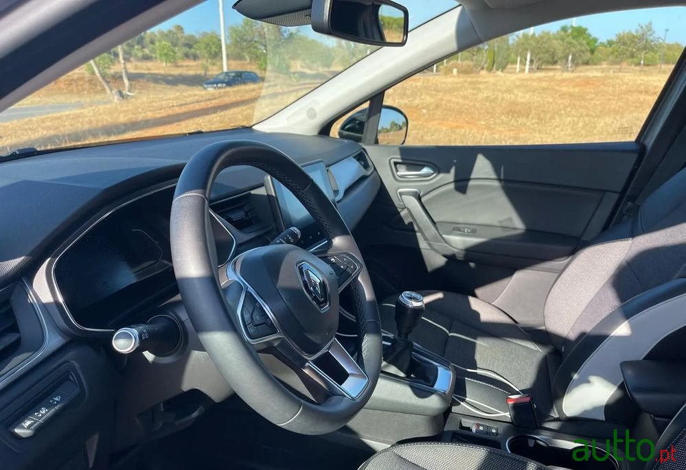 2021' Renault Captur photo #3