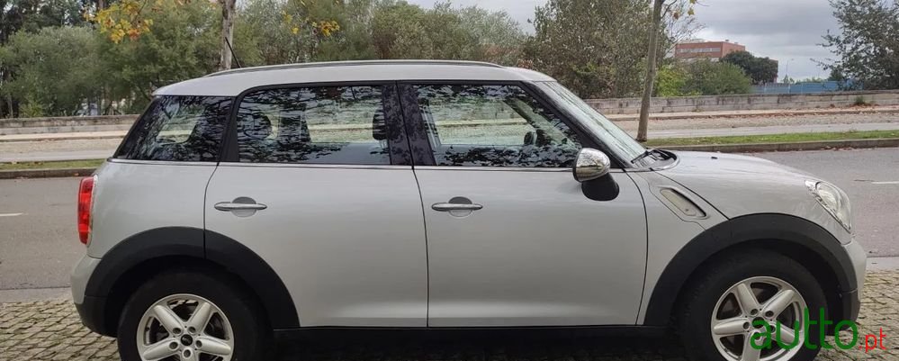 2014' MINI Countryman One D photo #2