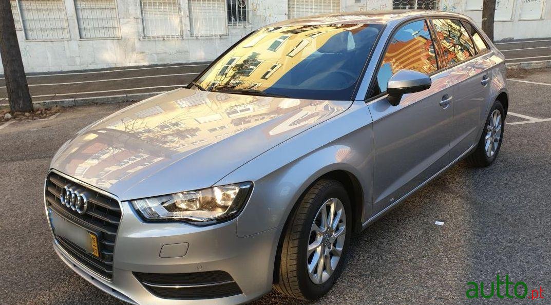 2015' Audi A3 Sportback photo #3