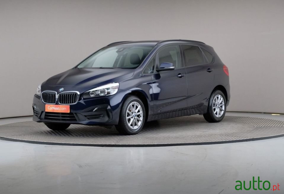 2019' BMW 216 Active Tourer photo #1