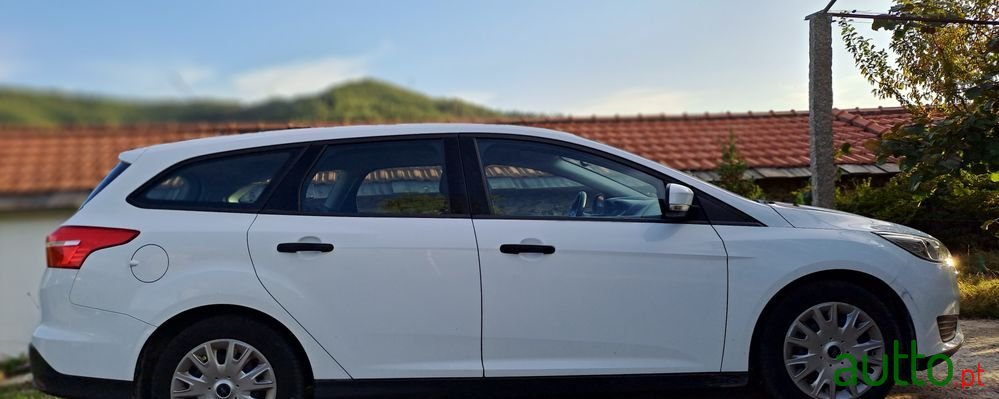 2015' Ford Focus Sw photo #6