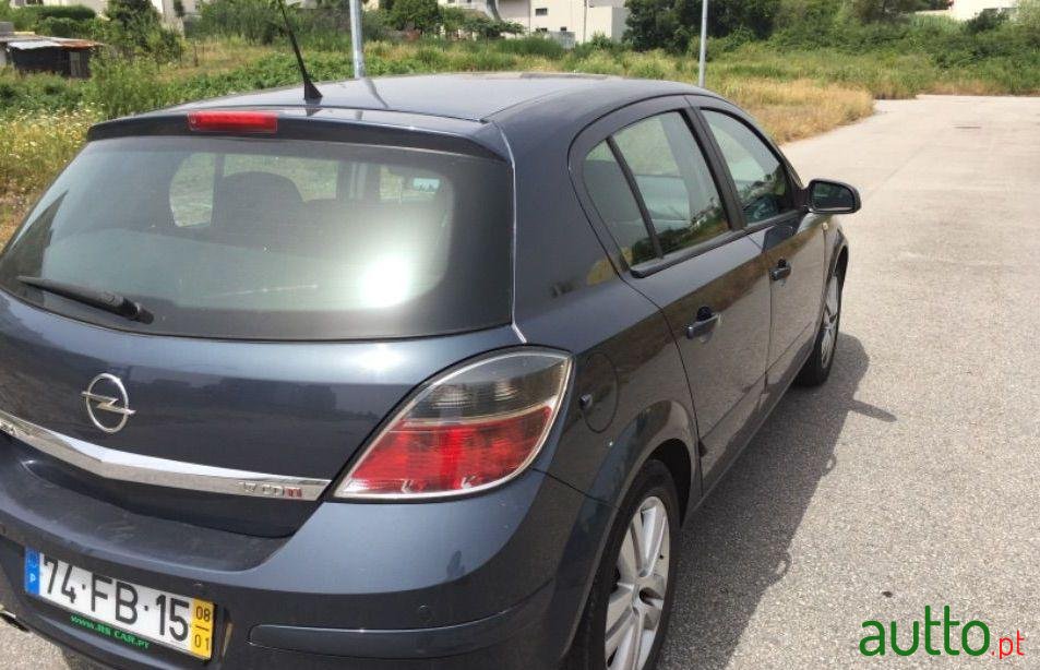 2008' Opel Astra 1.7 Cdti photo #3