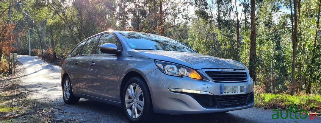 2014' Peugeot 308 Sw photo #2