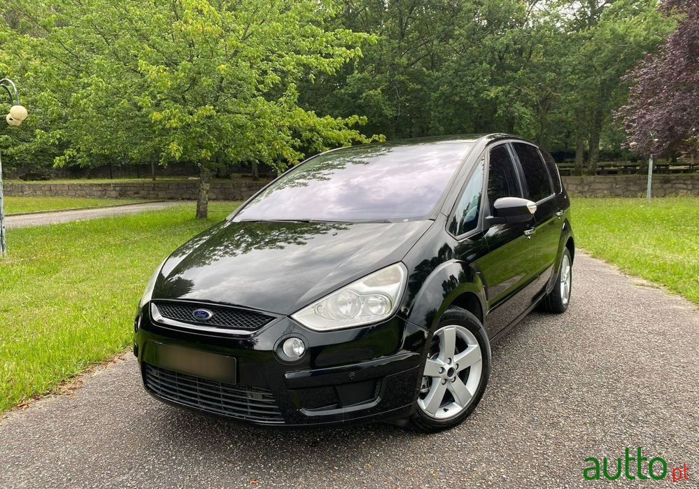 2010' Ford S-Max photo #1