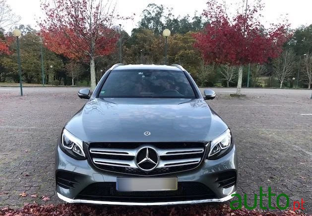 2018' Mercedes-Benz Classe Glc photo #5