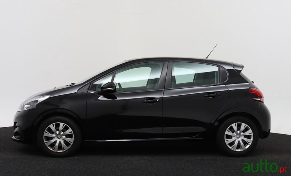 2019' Peugeot 208 photo #6