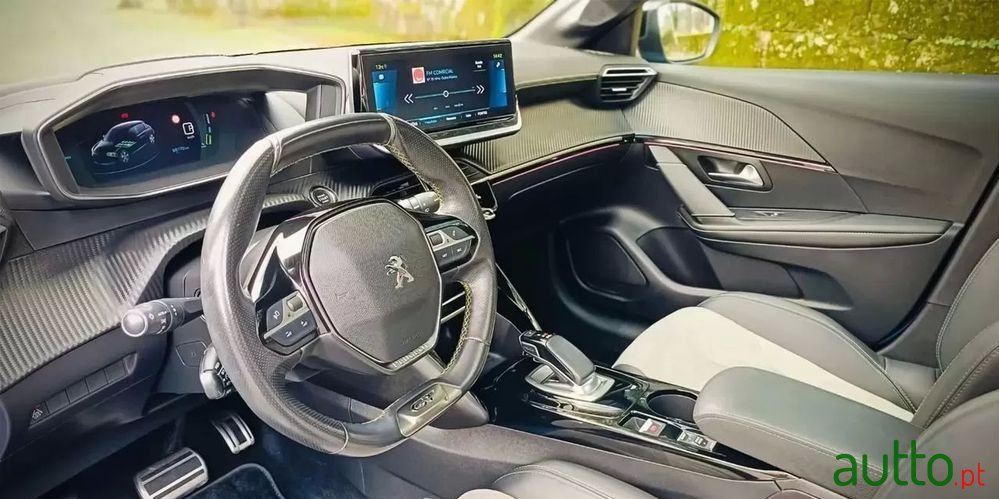 2020' Peugeot e-208 50 Kwh Gt Pack photo #2