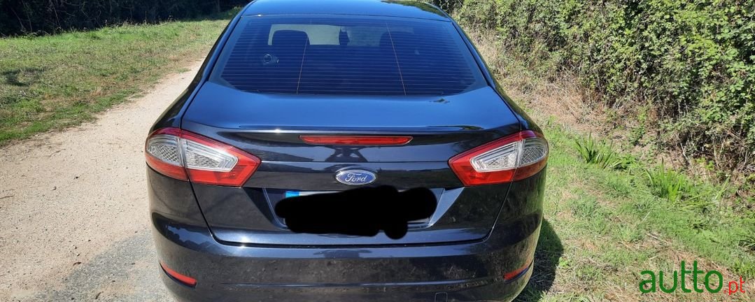 2011' Ford Mondeo photo #3