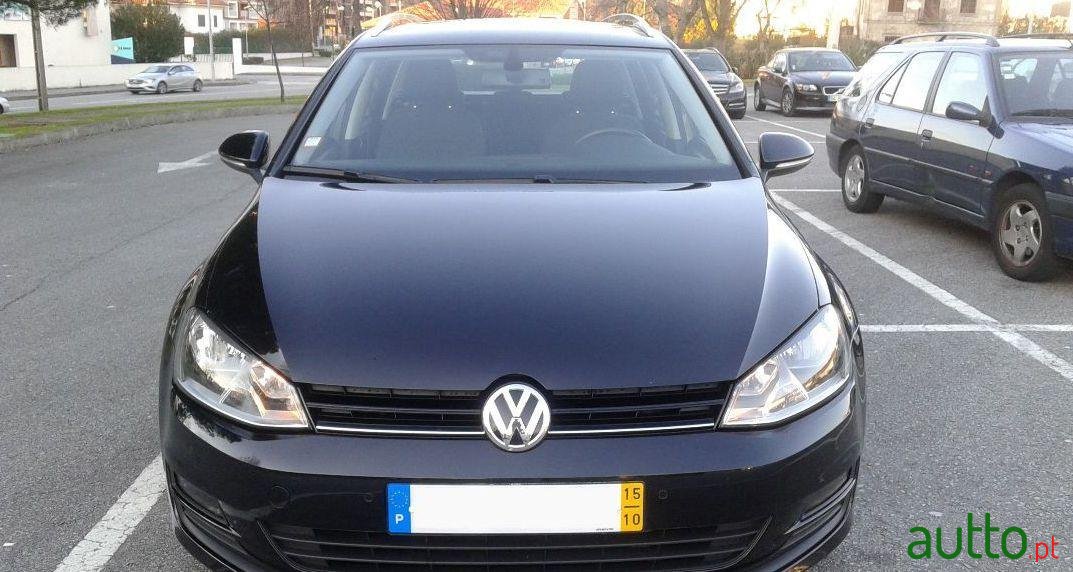 2015' Volkswagen Golf Variant photo #1