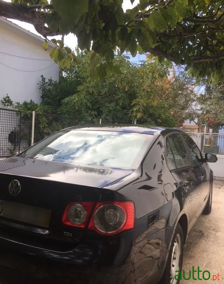 2008' Volkswagen Jetta photo #2