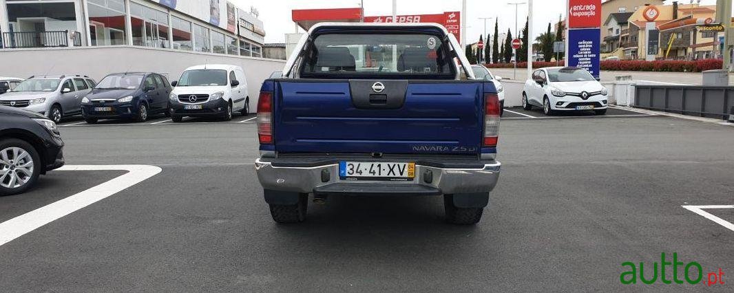 2004' Nissan Navara photo #1