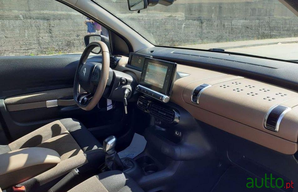 2015' Citroen C4 Cactus photo #2