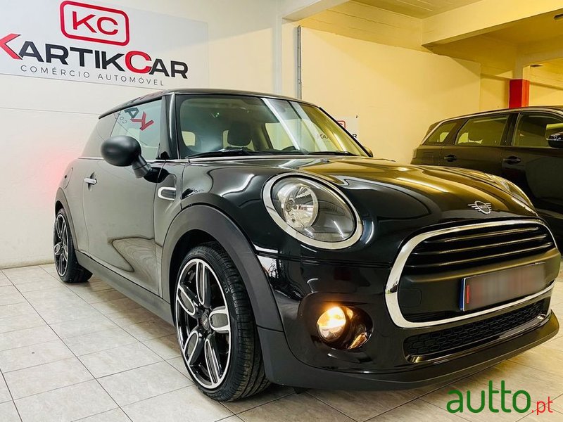 2019' MINI One 3 Portas photo #5