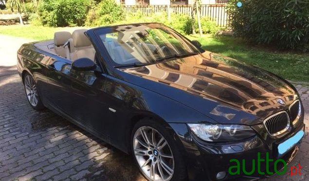 2007' BMW 330 Cabrio photo #1
